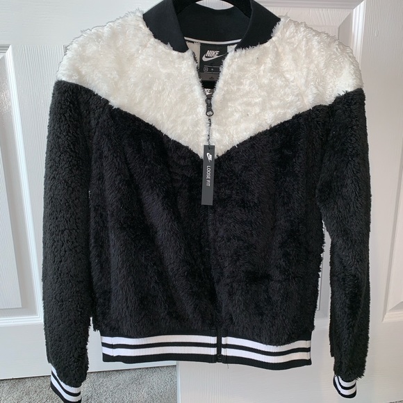 nike fuzzy jacket